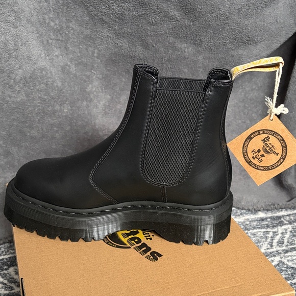 Dr. Martens Black Ankle Chelsea Boots - Picture 6 of 7